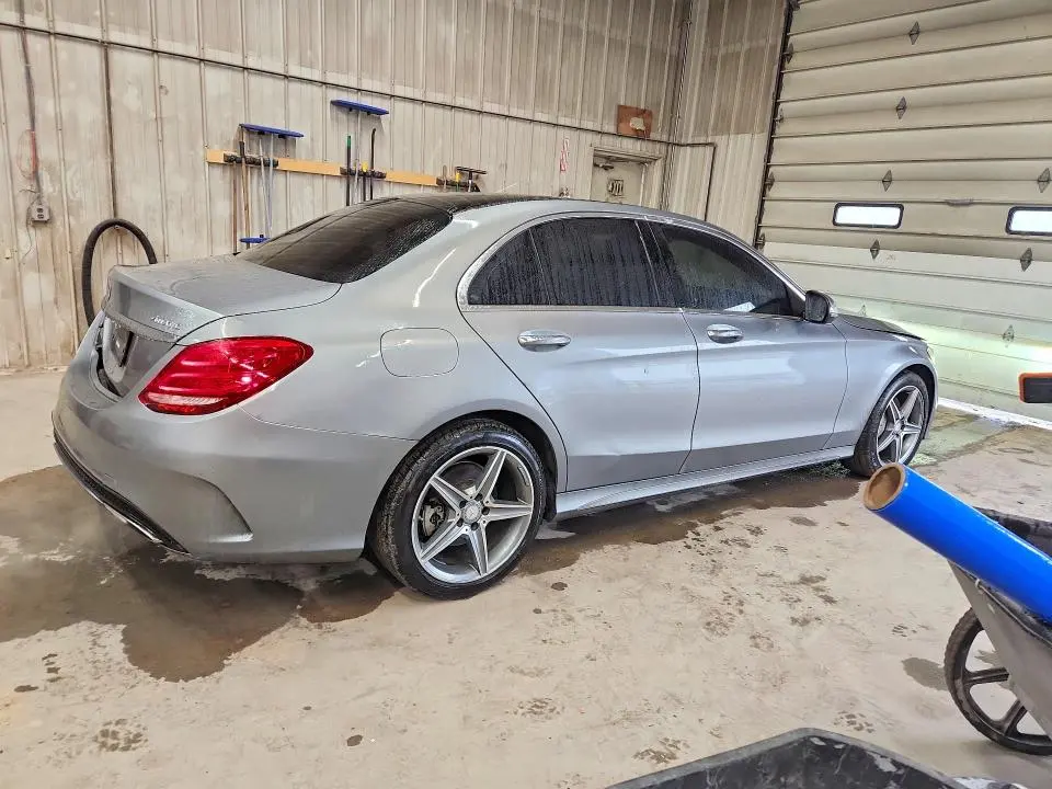 MERCEDES-BENZ C 2015 VIN 55SWF4KB5FU011549
