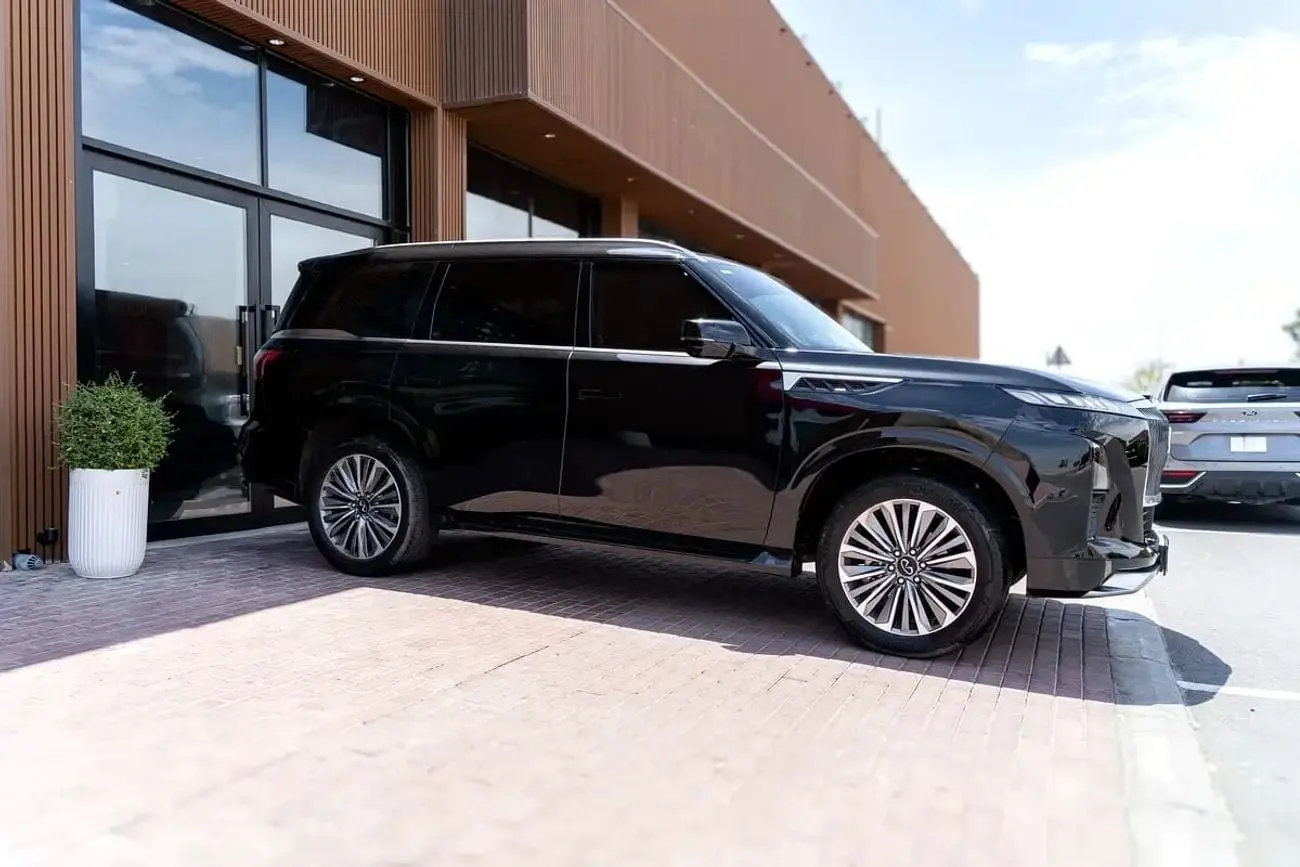Infiniti QX80 2025