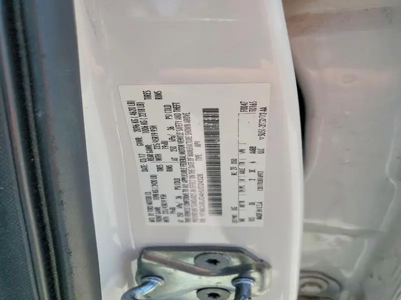 FORD ESCAPE 2017 VIN 1FMCU0JD4HUD24328