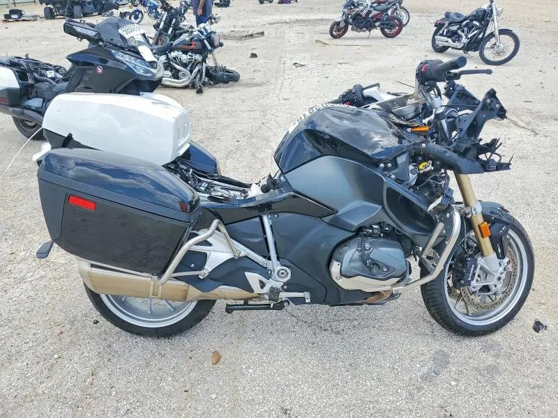 BMW MOTORCYCLE 2024