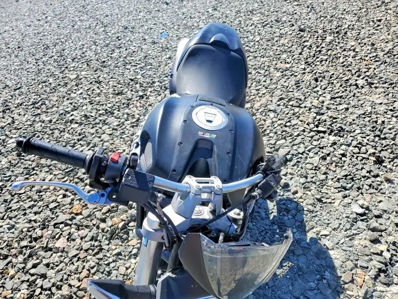 DUCATI MONSTER 2012