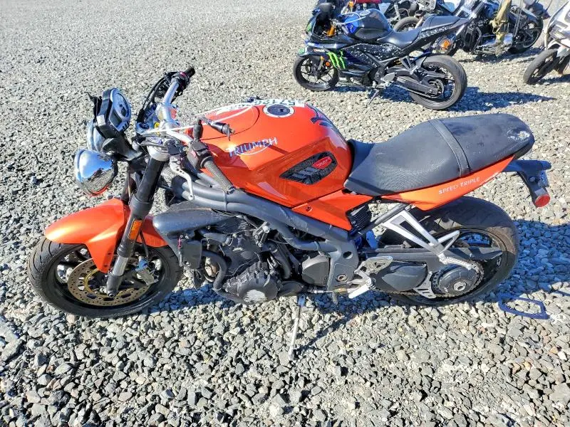 TRIUMPH SPEEDTRIPL 2008