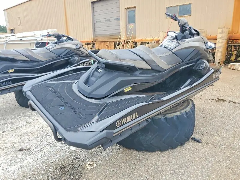 YAMAHA GP 1800B-Y 2022