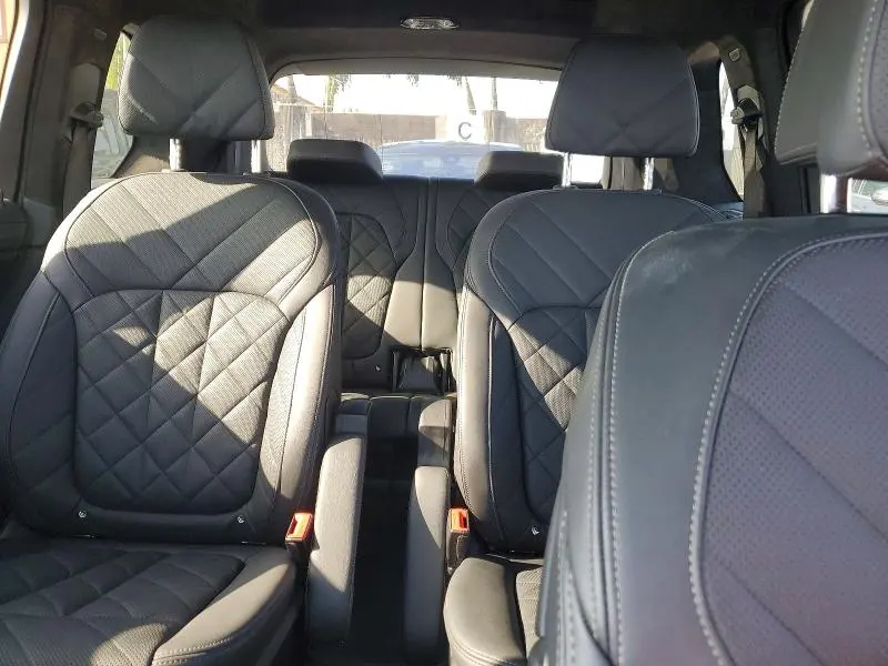 BMW X7 2025 VIN 5UX23EM09S9W48991