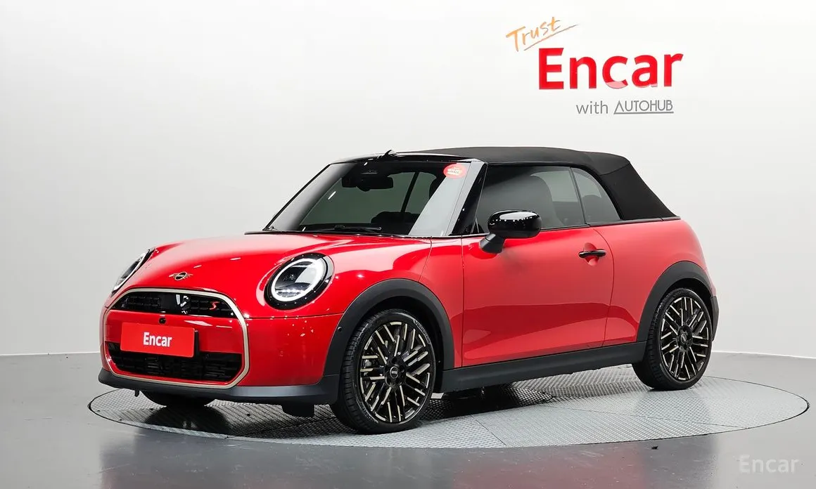 Mini Cooper Convertible 2025 Favoured