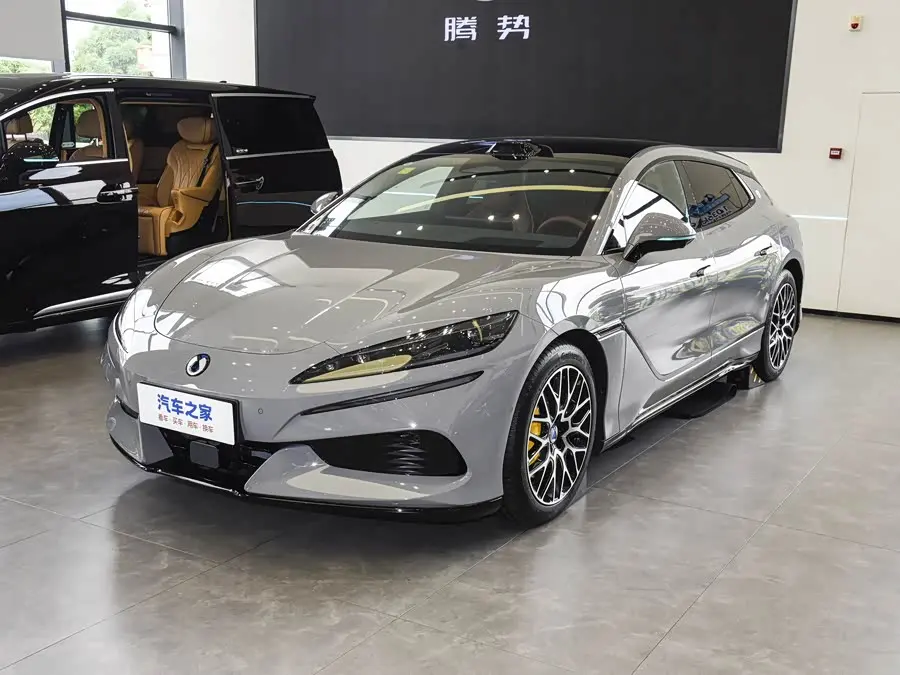 Denza Z9GT 2026 2026款 闪充尊荣型