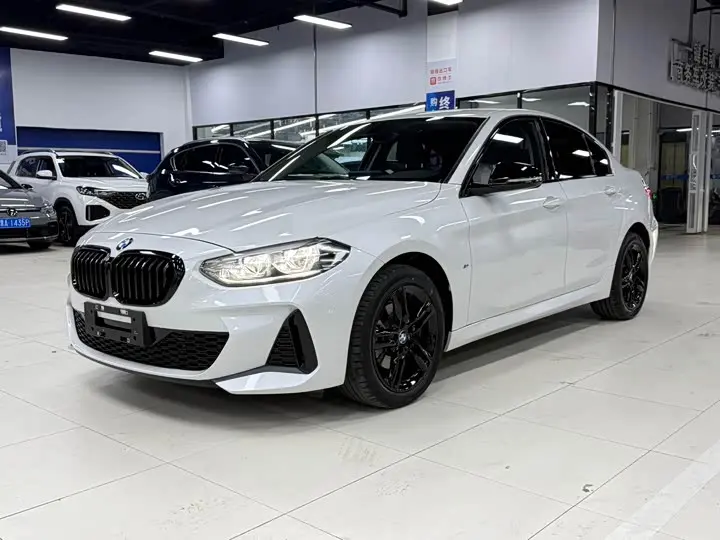 BMW 1 Series 2023 2023款 120i M运动曜夜版