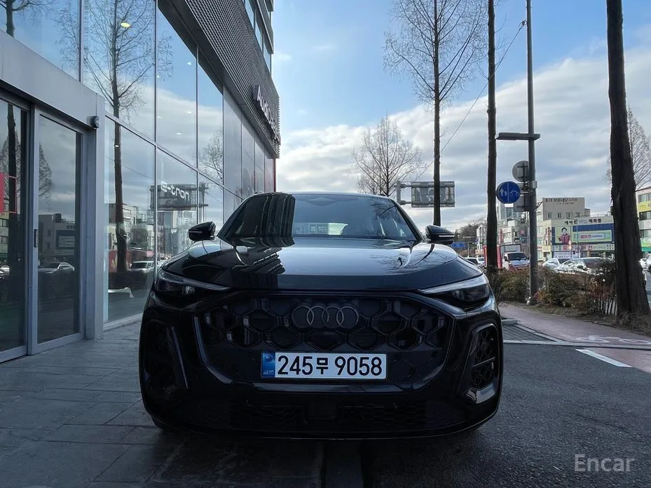 Audi Q5 2025 40 TDI Quattro S Line Black Edition