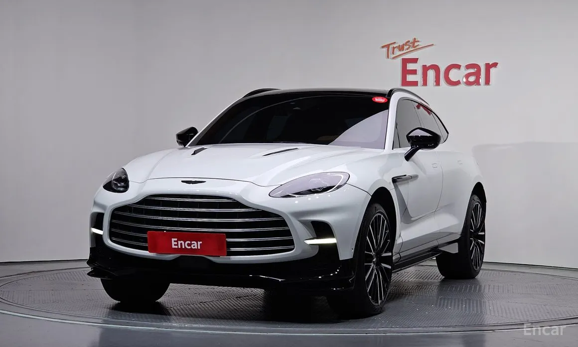 Aston Martin DBX 2020 4.0 V8 707
