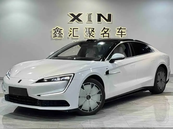 BYD Yangwang U7 2025 2025款 PHEV 五座豪华版
