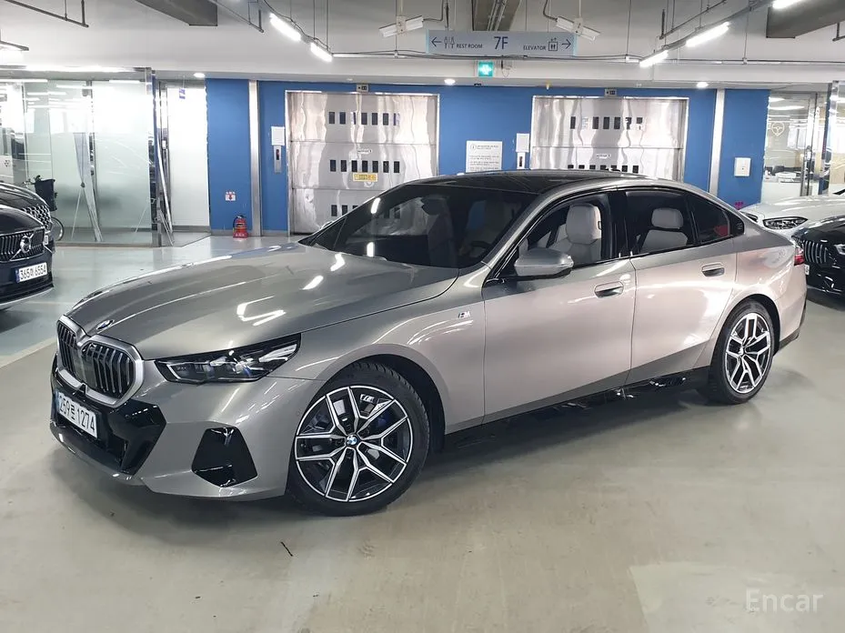 BMW 5 Series 2023 520i M Sport