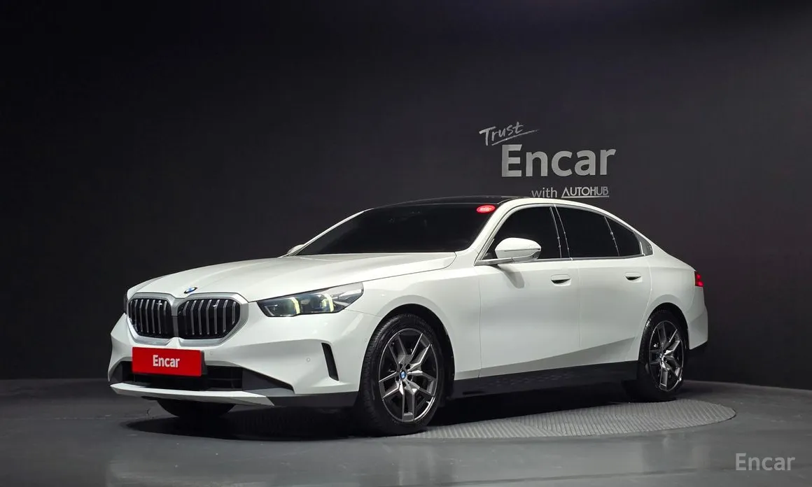BMW 5 Series 2023 520i