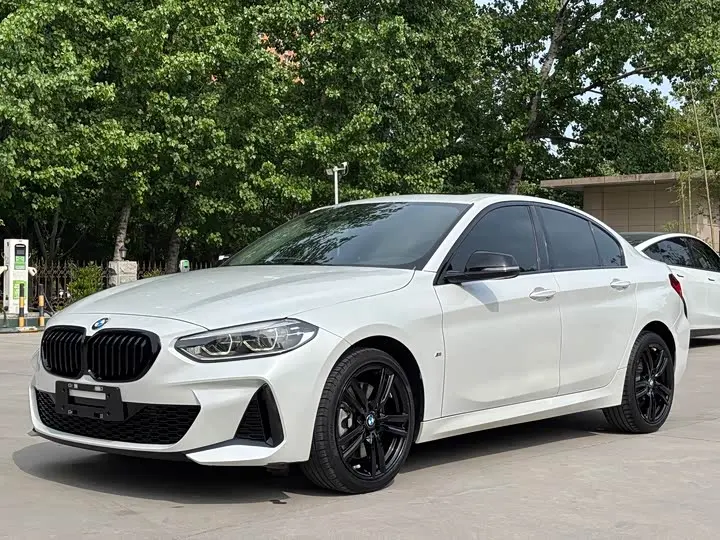 Фото 1 - BMW 1 Series
