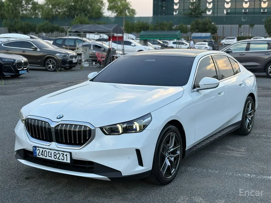 BMW 5 Series 2023 520i