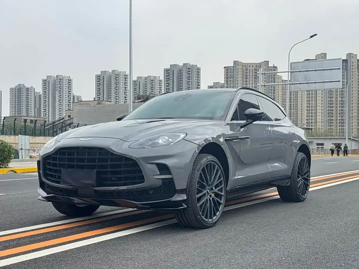 Aston Martin DBX 2025 2025款 4.0T V8 707