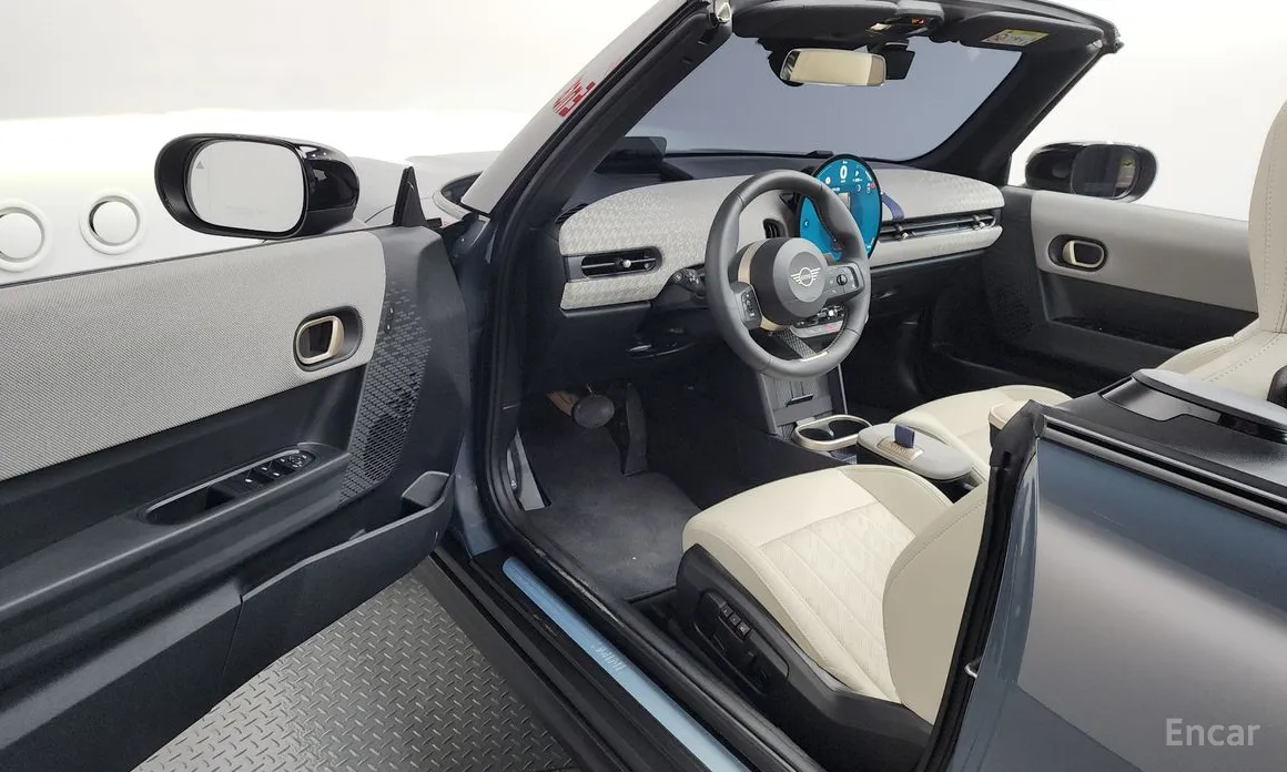 Mini Cooper Convertible 2025 Favoured