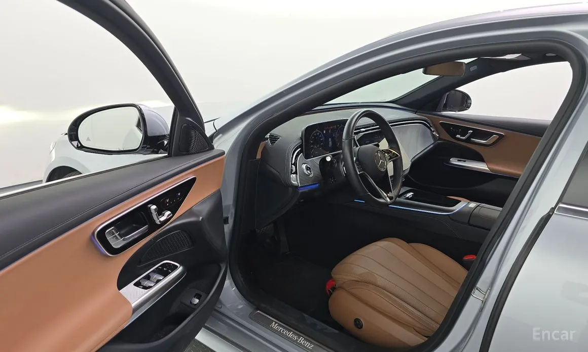 Mercedes-Benz E-Class 2024 E200 Avantgarde