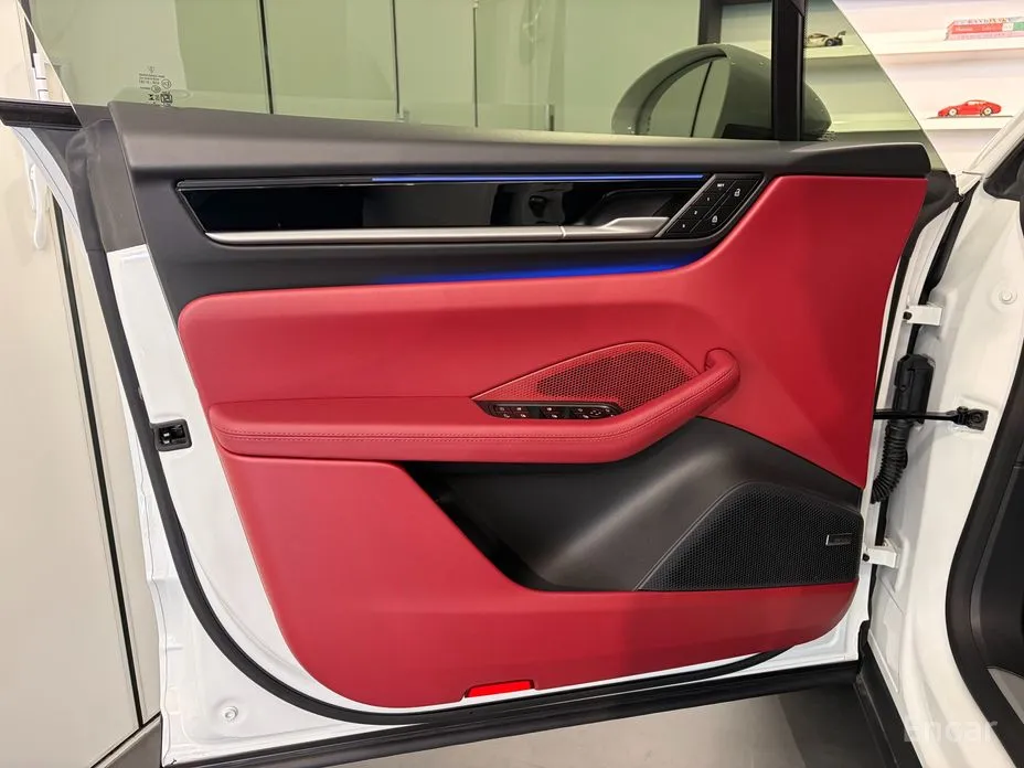Porsche Macan 2024 Base 4