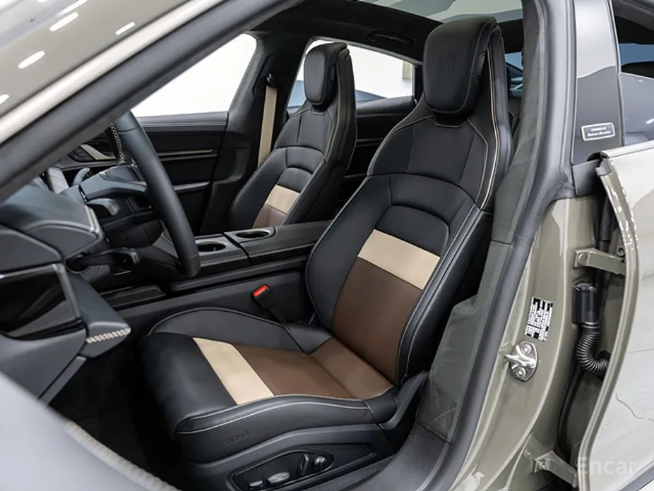 Porsche Taycan 2020 Turbo
