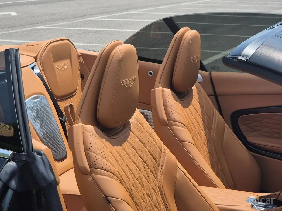 Aston Martin DB12 2023 4.0 V8 Volante