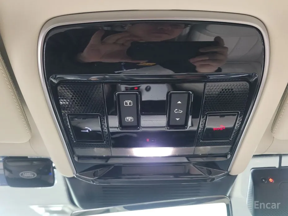 Land Rover Range Rover 2022 P550E AB