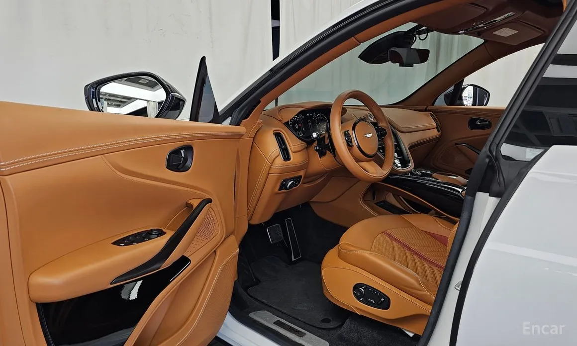 Aston Martin DBX 2020 4.0 V8 707