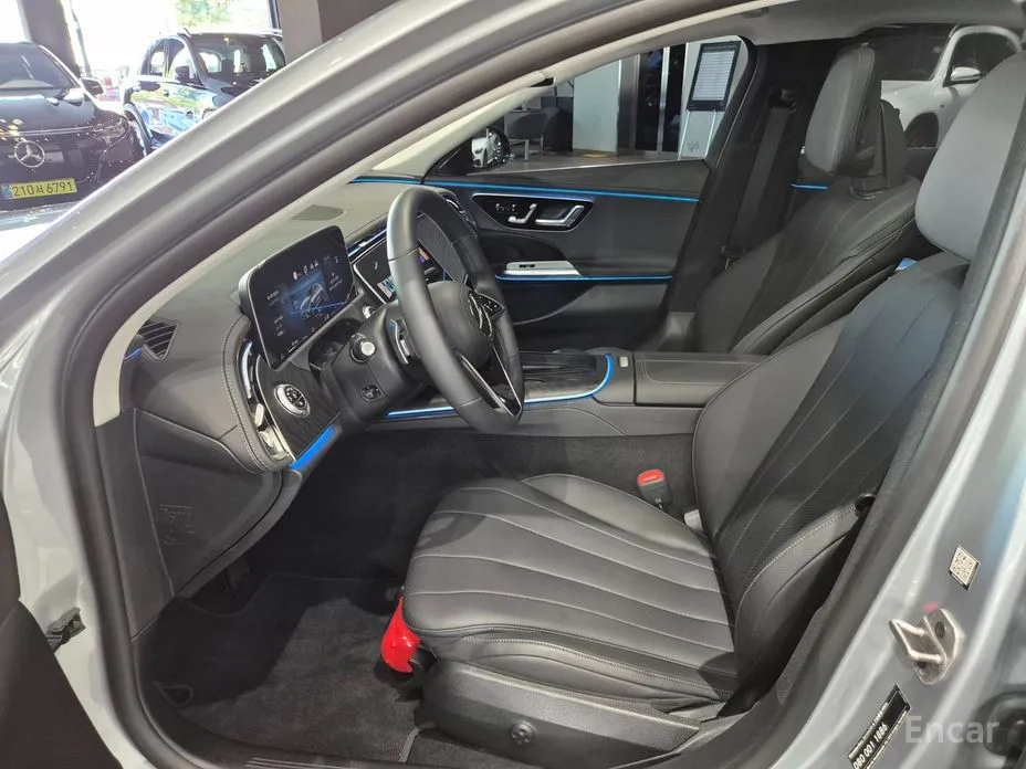 Mercedes-Benz E-Class 2024 E200 Avantgarde