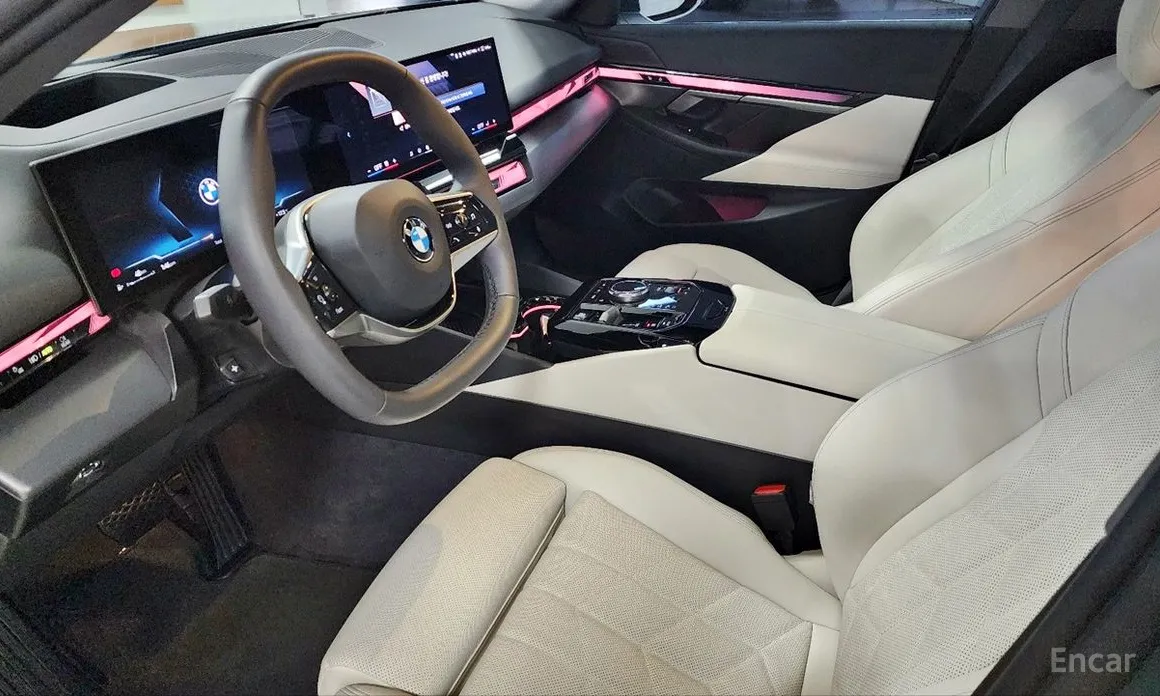BMW 5 Series 2023 520i