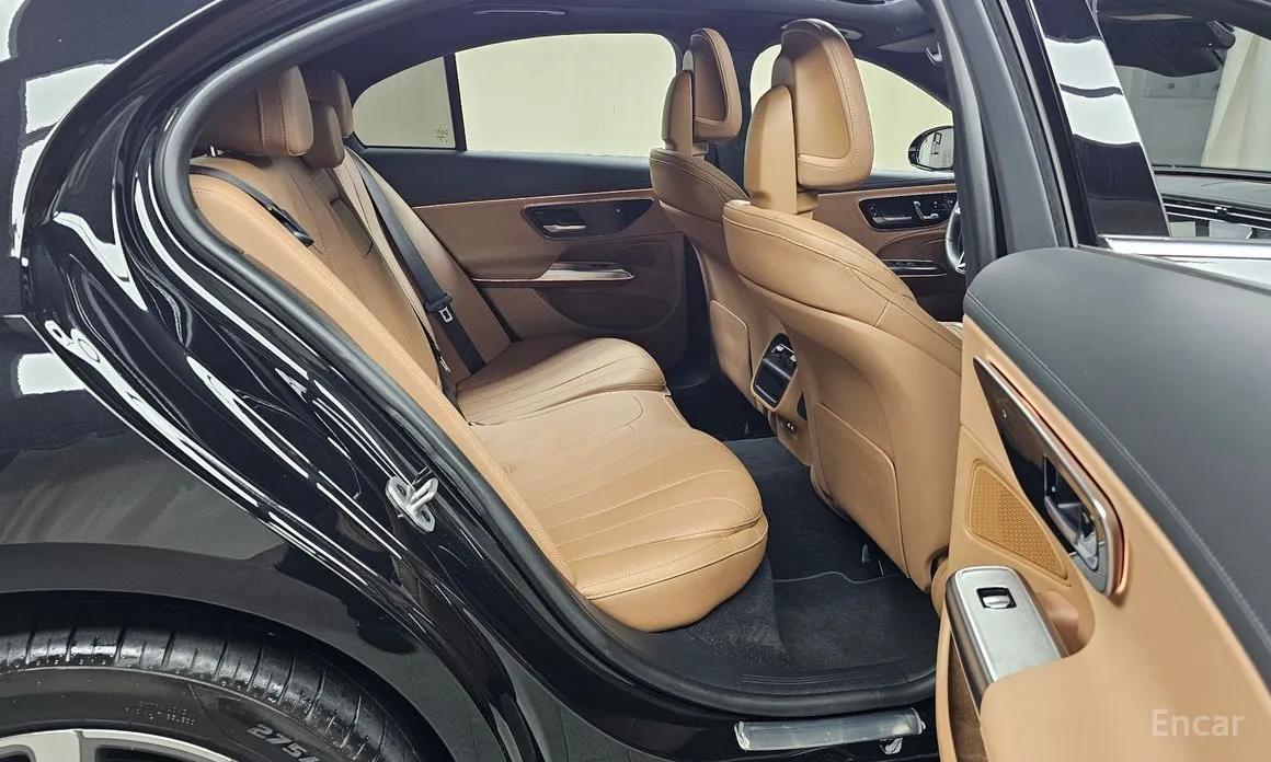 Mercedes-Benz E-Class 2024 E220d 4MATIC Exclusive