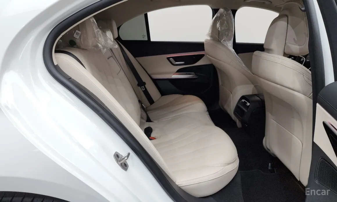 Mercedes-Benz E-Class 2024 E200 Avantgarde