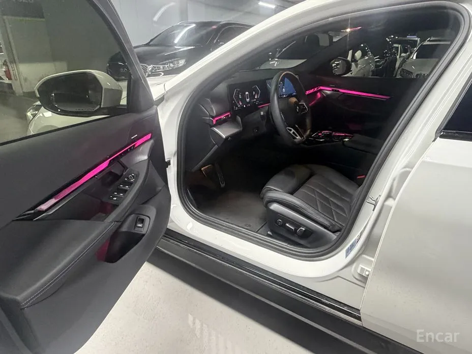 BMW 5 Series 2023 520i M Sport