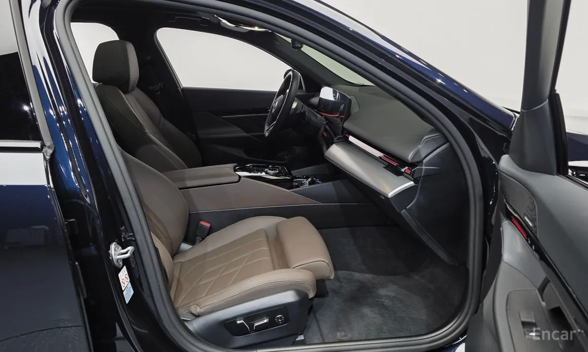 BMW 5 Series 2023 520i M Sport