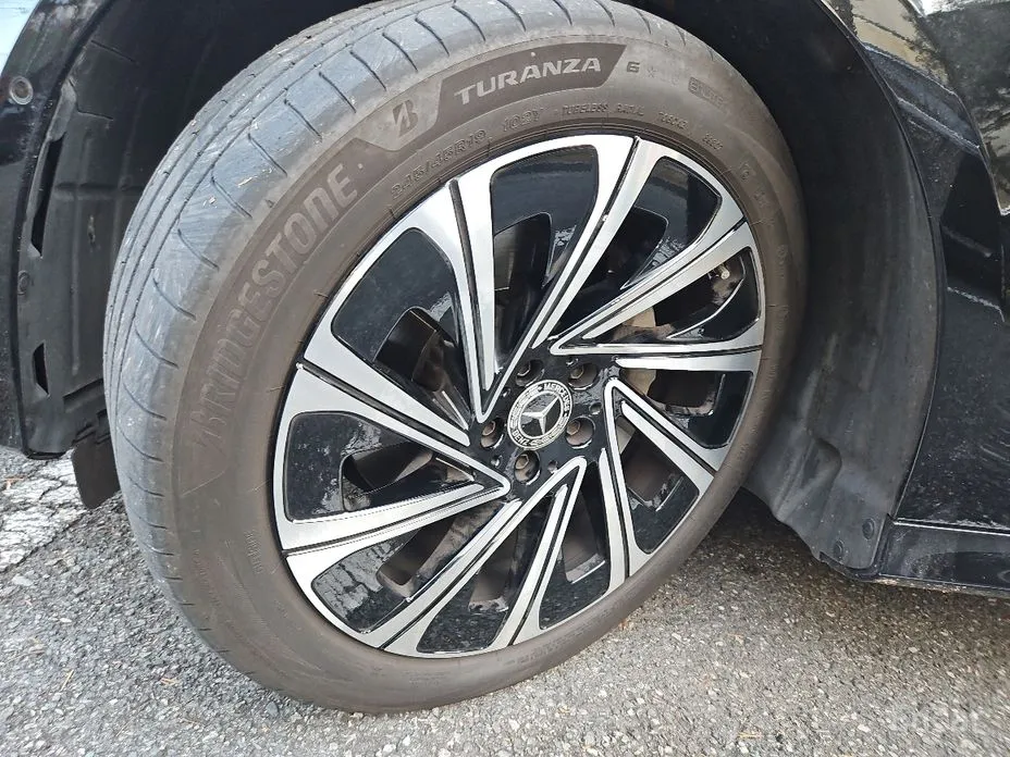 Mercedes-Benz E-Class 2024 E300 4MATIC Exclusive