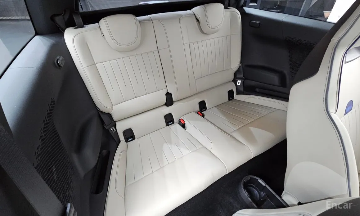 Mini Cooper 2025 SE Favoured
