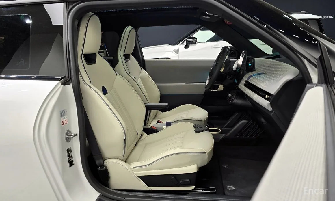 Mini Cooper 2025 SE Favoured