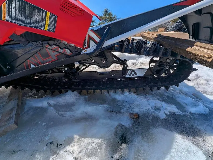 ARCTIC-CAT M 8000 2021