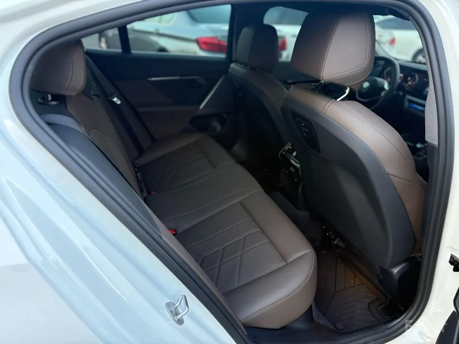 BMW 5 Series 2023 520i