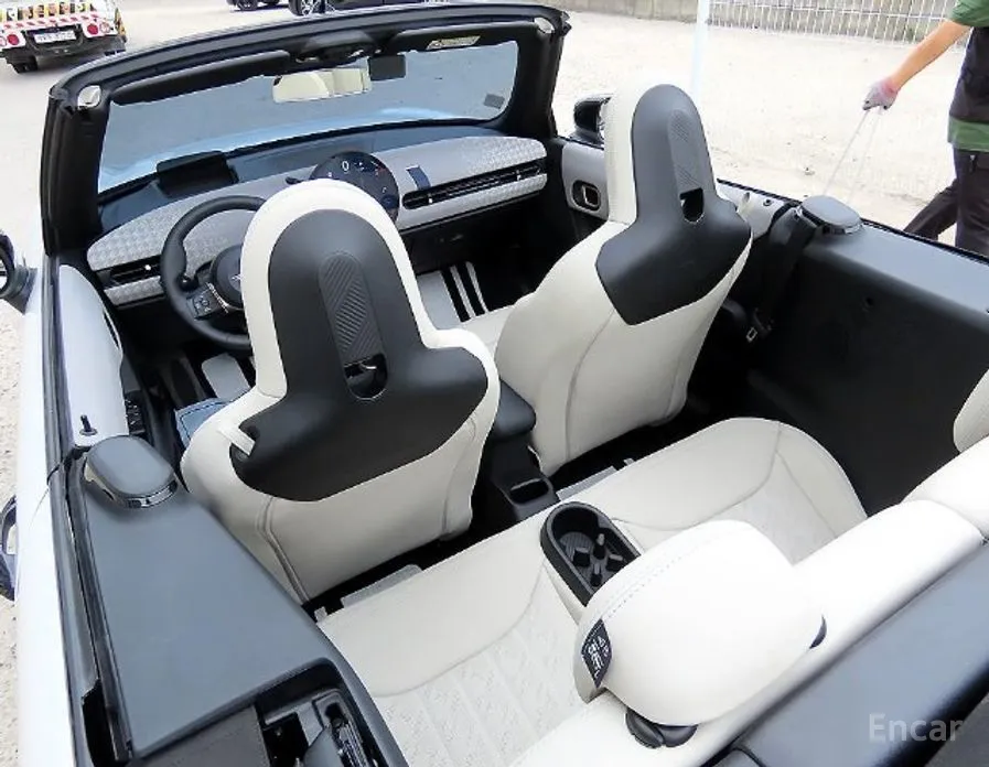 Mini Cooper Convertible 2025 Favoured