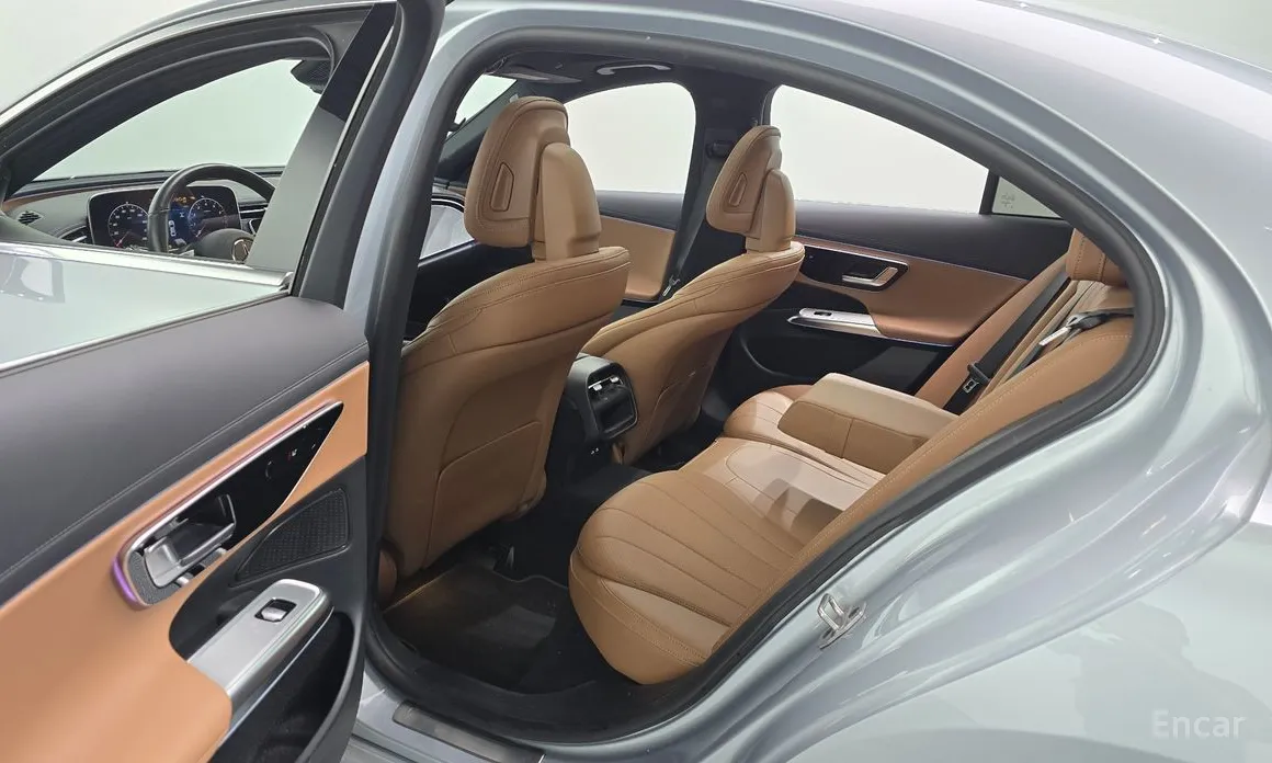 Mercedes-Benz E-Class 2024 E200 Avantgarde