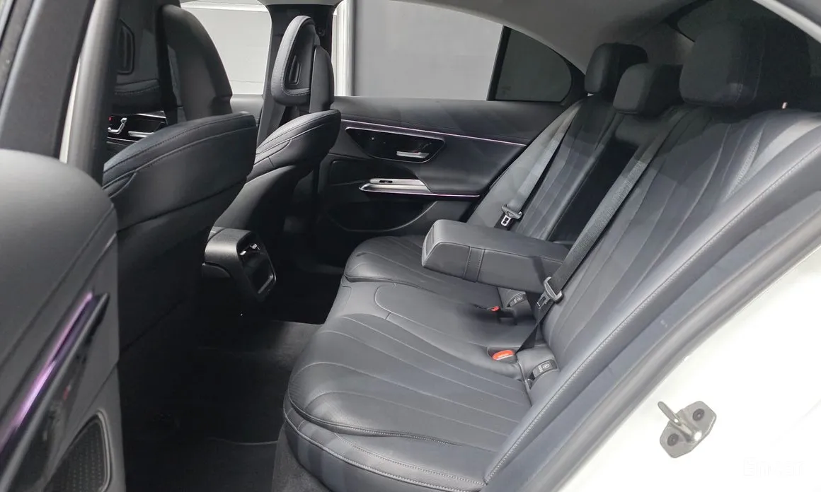 Mercedes-Benz E-Class 2024 E200 Avantgarde