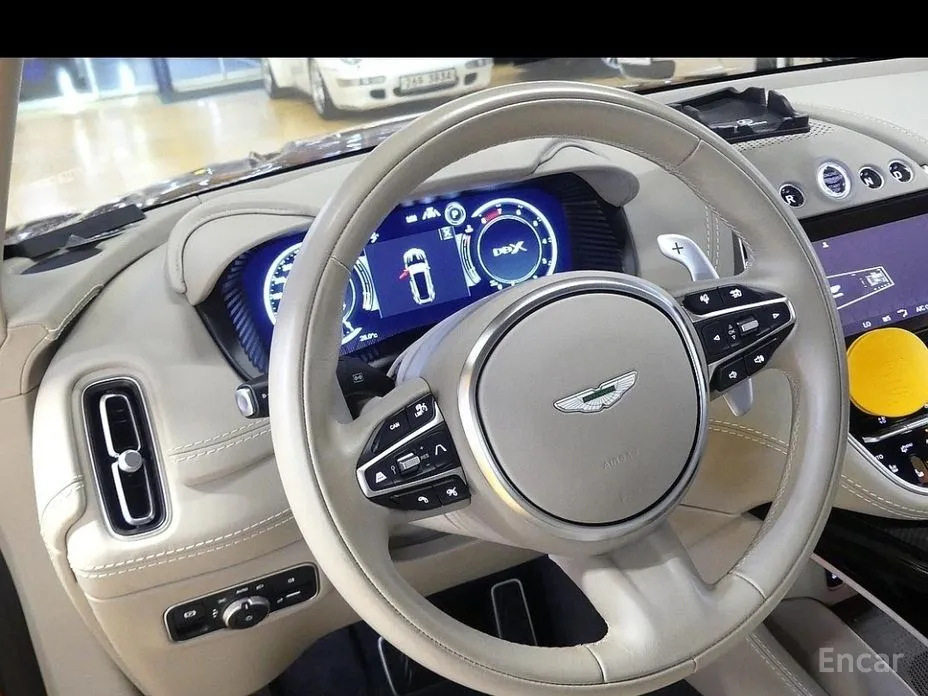Aston Martin DBX 2020 4.0 V8 707