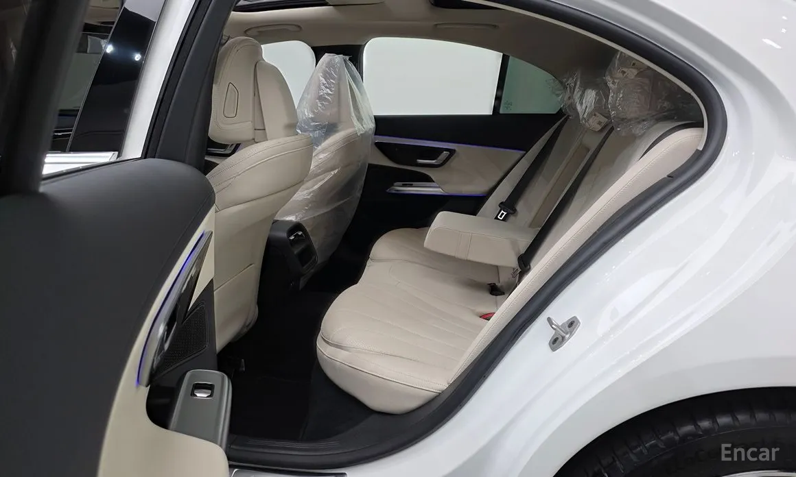 Mercedes-Benz E-Class 2024 E200 Avantgarde
