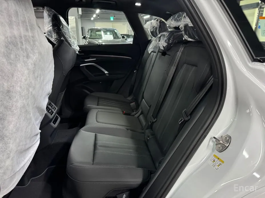 Audi Q5 2025 40 TDI Quattro S Line Black Edition