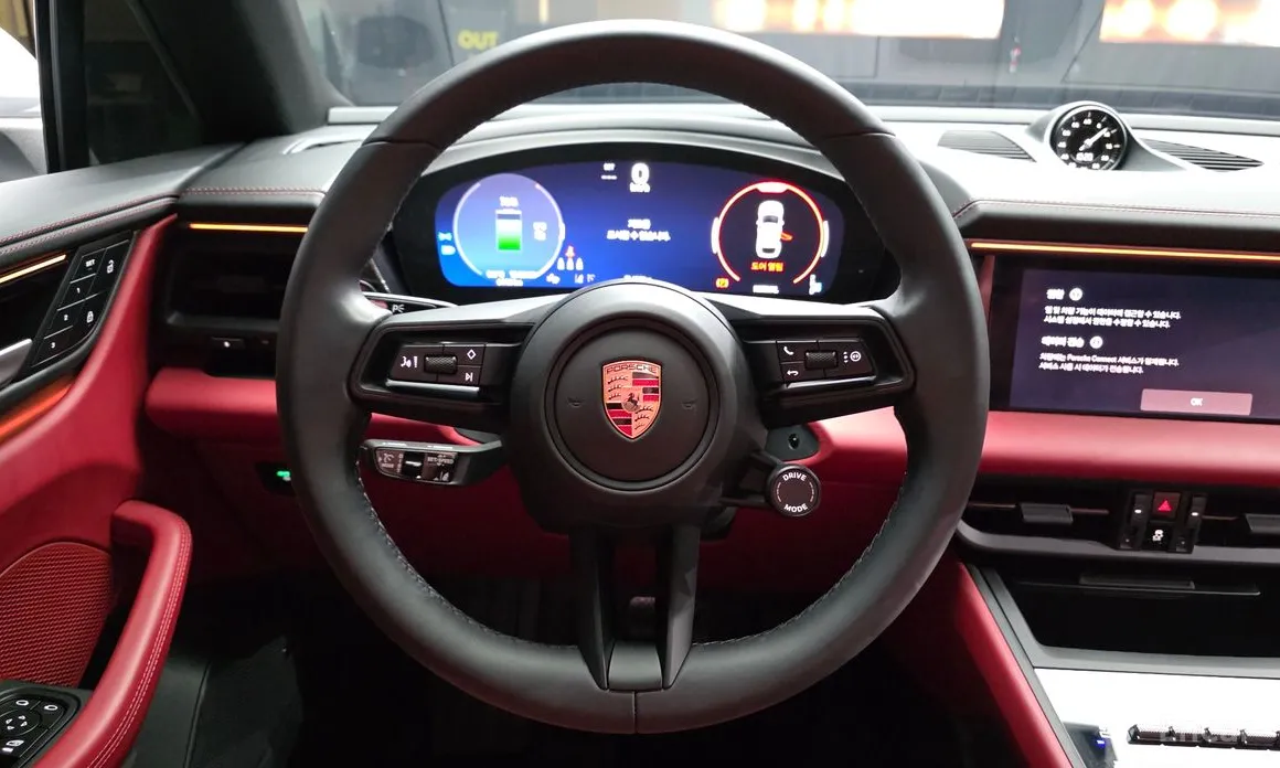 Porsche Macan 2024 Base 4