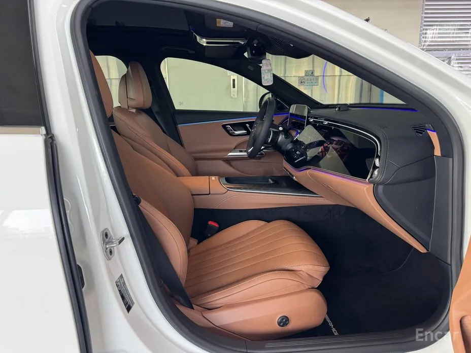 Mercedes-Benz E-Class 2024 E300 4MATIC AMG Line