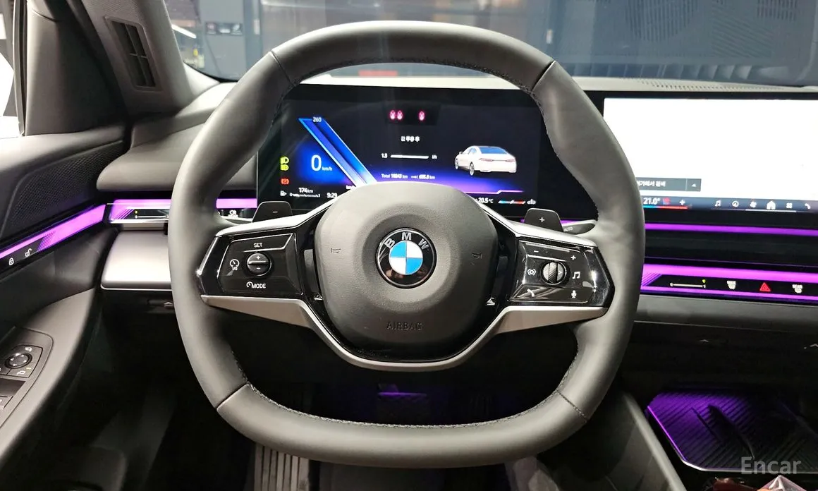 BMW 5 Series 2023 520i