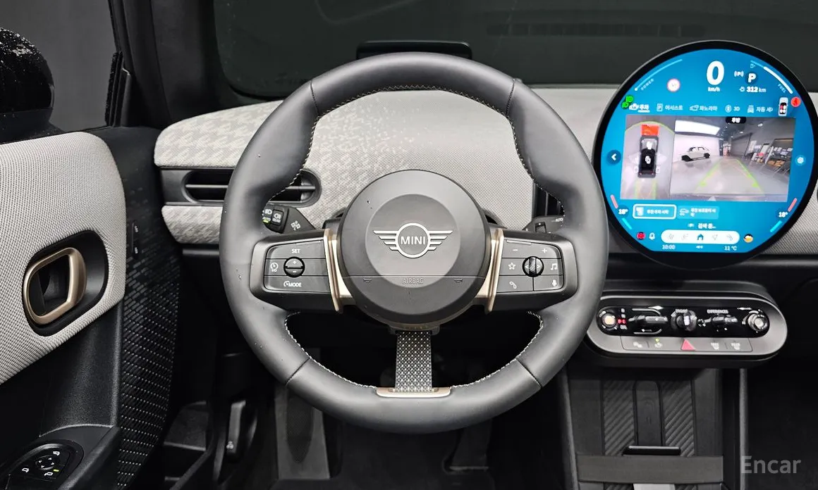 Mini Cooper Convertible 2025 Favoured