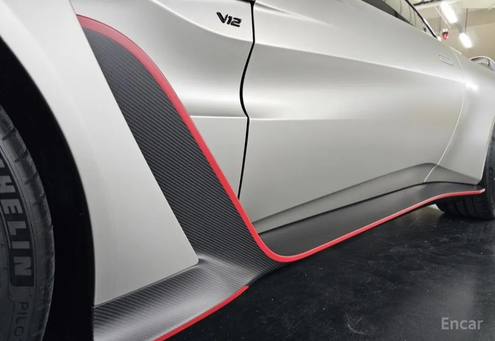Aston Martin Vantage 2018 5.2 V12 Final Edition