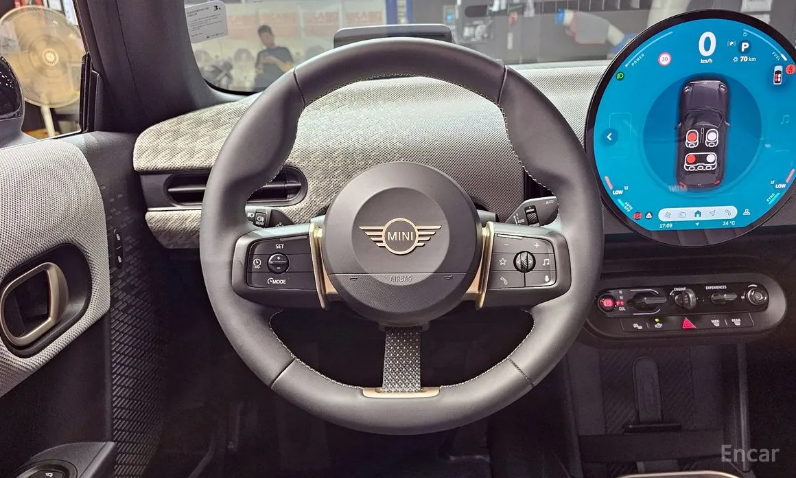 Mini Cooper Convertible 2025 Favoured
