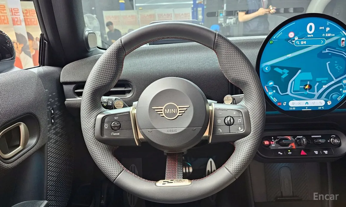 Mini Cooper Convertible 2025 JCW